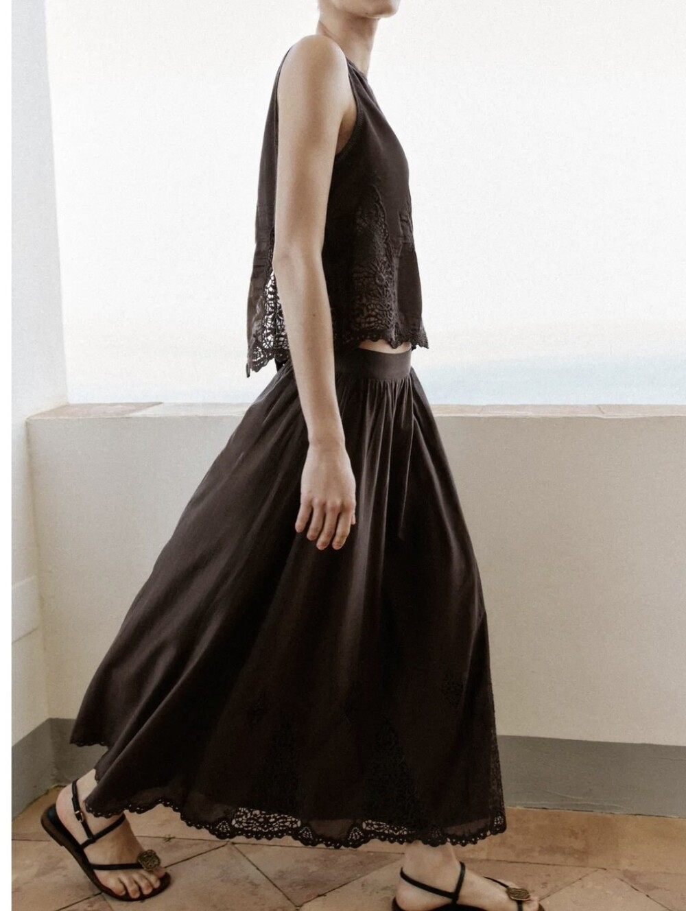 ❤️SALE ENDS on SEP.05💔Zara EMBROIDERED VOLUME MIDI SKIRT(M)